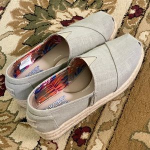 BOBs by Sketchers canvas platform